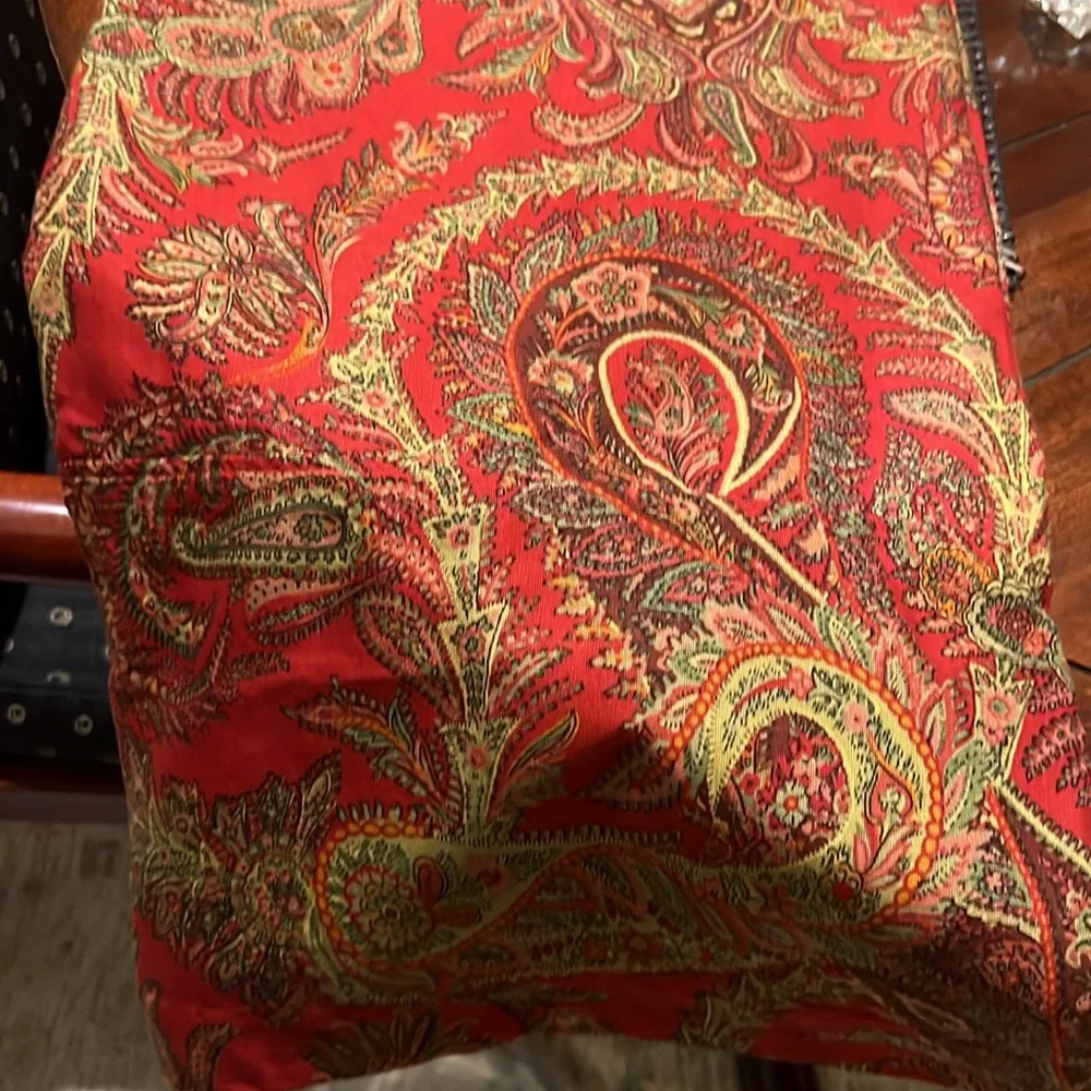 Pottery Barn Christmas paisley tablecloth
70 X 108 - Picture 2 of 4